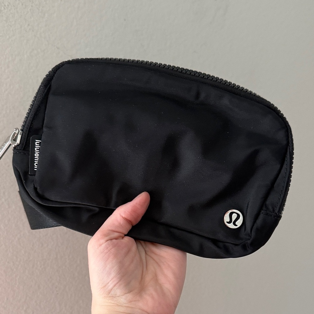 lululemon athletica‎ Black Belt Bag